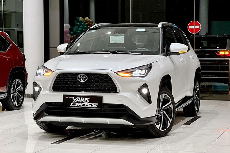 Ngôi vị dẫn đầu phân khúc SUV cỡ B trong tháng 4 bất ngờ thuộc về Toyota Yaris Cross với kết quả bán hàng đạt 882 chiếc, tăng 25% so với tháng 3. Trên danh sách 10 mẫu ôtô bán chạy nhất Việt Nam tháng 4/2024, Yaris Cross chiếm giữ vị trí thứ 4.