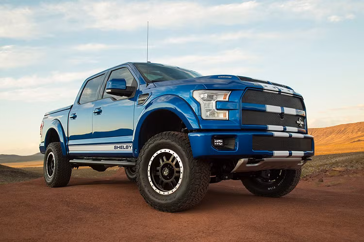 Phiên bản đặc biệt của mẫu bán tải cỡ lớn F-150 Blue Thunder này là sản phẩm do Shelby hợp tác cùng Tuscany Motor thực hiện.