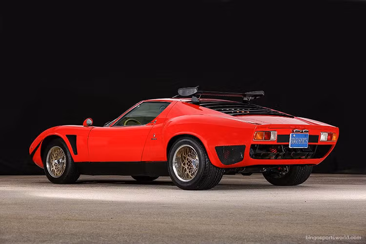 Chiếc siêu bò xe này có nguồn gốc từ nhà nhập khẩu xe Lamborghini tại Đức có tên Herbert Hahne được sản xuất vào năm 1968. Như vậy tính đến nay nó đã có tuổi đời ở con số 47.