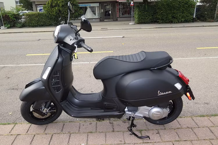 Tại thị trường Ấn Độ giá xe Vespa Notte là 70,332 Rupee (khoảng hơn 22 triệu đồng), nó được định vị thấp hơn Vespa LX với giá 74.285 Rupee (tương đương 25 triệu đồng). Các đối thủ cuả mẫu xe này gồm Aprilia SR 125, TVS Ntorq, Honda Grazia và Suzuki Burgman Street 125.