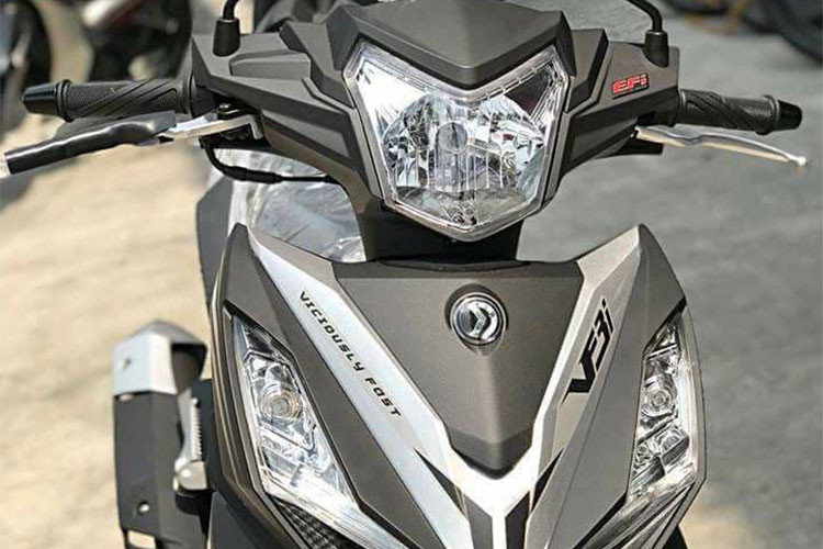 Đây là lần đầu tiên mà SYM cho ra mắt dòng xe máy underbone có khối động cơ cỡ lớn, và cũng là điểm nhấn của chiếc xe. Như vậy, nếu so với hai đối thủ là Honda Winner và Yamaha Exciter thì khối động cơ trên chiếc xe SYM VF3i 2018 có dung tích lớn hơn 33 phân khối.