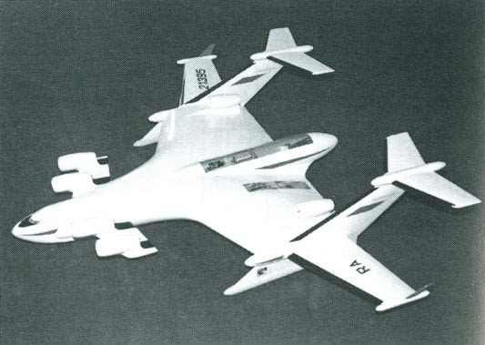 Chiếc Be-200 được thông báo có trọng tải tối đa lên tới 1.000 tấn, trọng lượng cất cánh 2.500 tấn, sải cánh 125,5 m, chiều dài 115,5 m, tốc độ 800 km/h và phạm vi hoạt động dự kiến là 16.000 km.