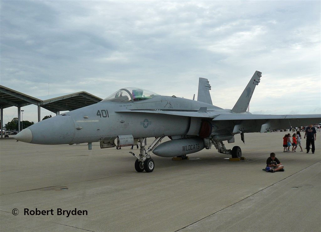 Máy bay cất cánh từ NAS Oceana cùng với 3 chiếc Super Hornet F/A-18F, chuyến bay kéo dài một tiếng rưỡi và trở về Oceana, nơi nó sẽ chính thức được "nhận sổ hưu" sau khi đã làm xong quy trình tháo bỏ phụ tùng.