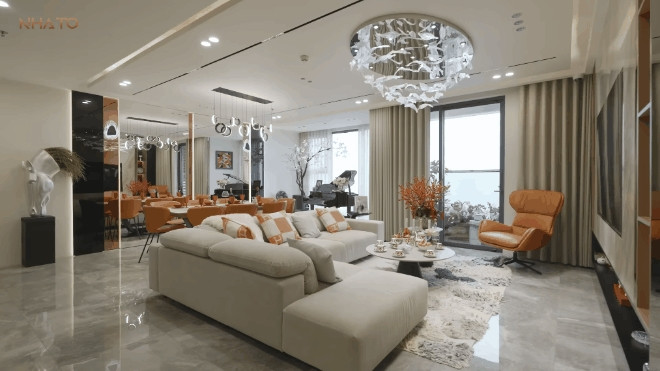 Trong nhà sử dụng nhiều gương, kính để giúp không gian trở nên rộng rãi hơn. Ảnh chụp màn hình