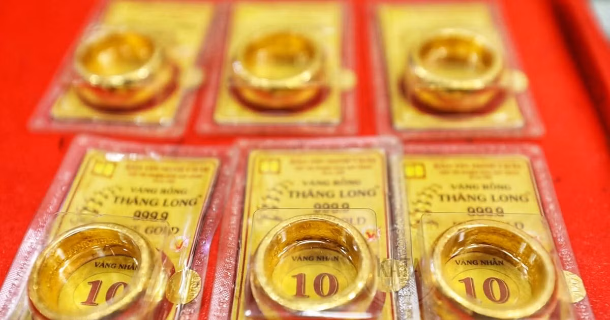 8 chi vang nam 2004 hien tri gia bao nhieu?