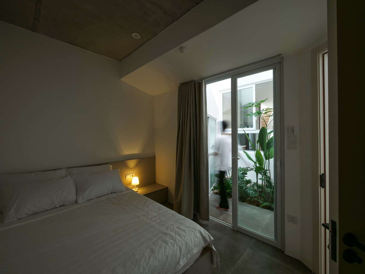 Phòng ngủ thông thoáng, ngập ánh sáng. Ảnh: D inh R