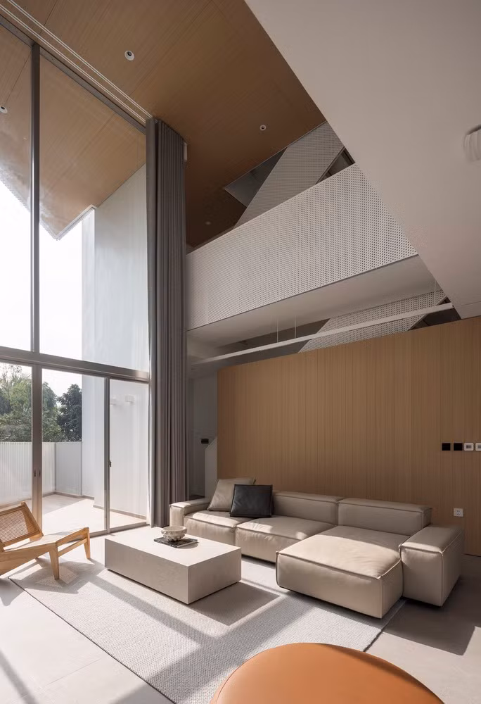 Các bức tường bên trong được giảm thiểu và hạn chế phòng hoàn toàn khép kín. Ảnh: Nguyễn Thái Thạch