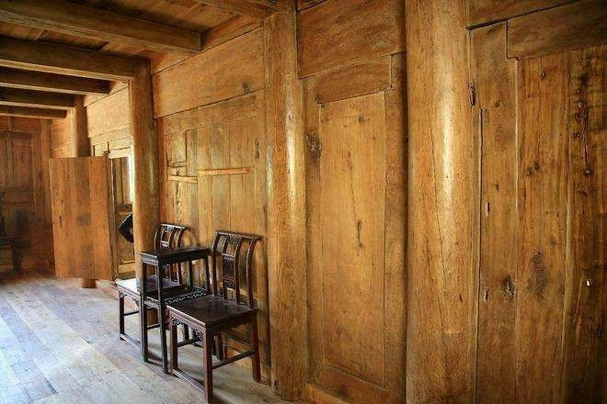 Năm 2015, ông Dương được thông báo ngôi nhà sắp bị phá bỏ cho dự án quy hoạch. Cả gia đình vui mừng, bởi vì sẽ có một khoản trợ cấp cho việc phá dỡ, con trai của ông có thể cưới vợ. Ảnh: 163