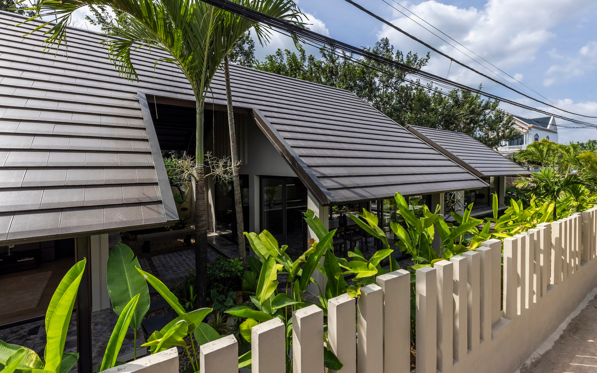 Lấy cảm hứng từ khái niệm ngũ hành, kiến trúc ngôi nhà mô phỏng hình bóng của năm ngọn núi, tượng trưng cho sự ổn định và hài hòa. Ảnh: Hiroyuki Oki