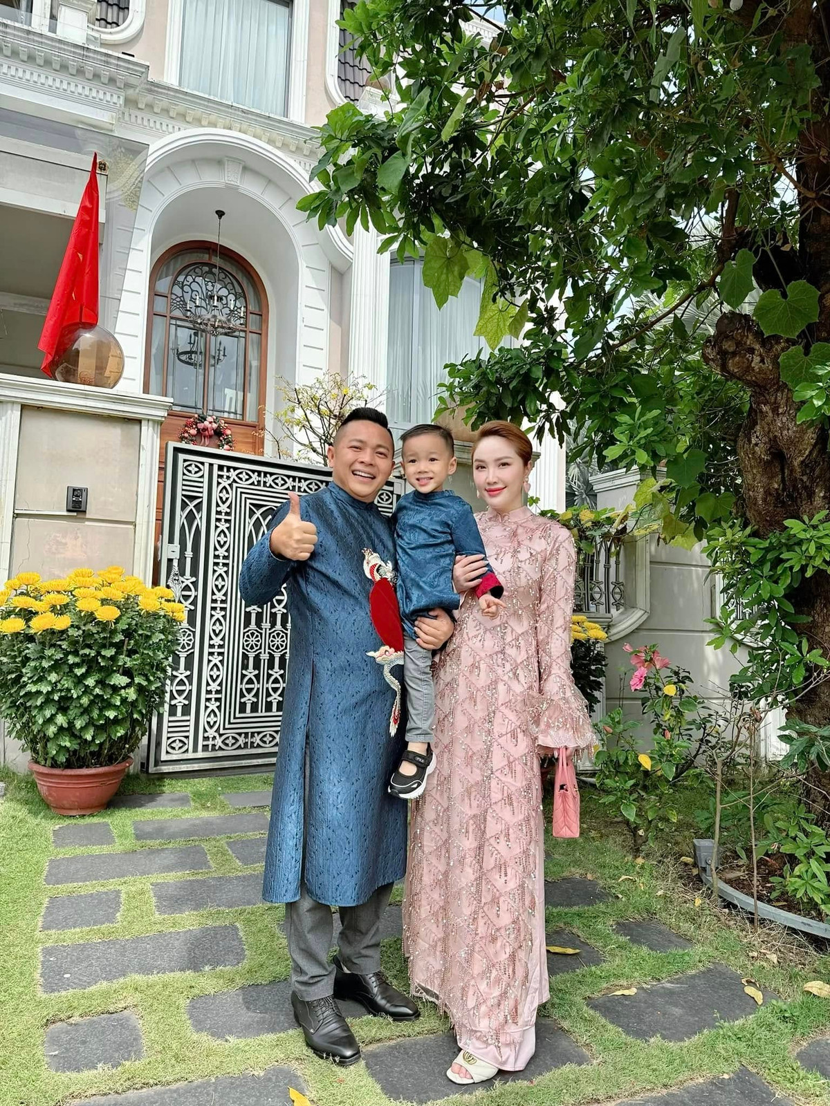 Sau khi kết hôn, ca sĩ Bảo Thy cùng chồng đại gia sống trong căn biệt thự bề thế thuộc khu đô thị hạng sang, toạ lạc tại quận 7, TP HCM. Ảnh: FB Bảo Thy