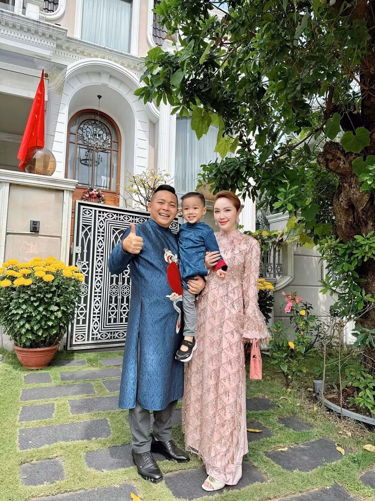 Sau khi kết hôn, ca sĩ Bảo Thy cùng chồng đại gia sống trong căn biệt thự bề thế thuộc khu đô thị hạng sang, toạ lạc tại quận 7, TP HCM. Ảnh: FB Bảo Thy