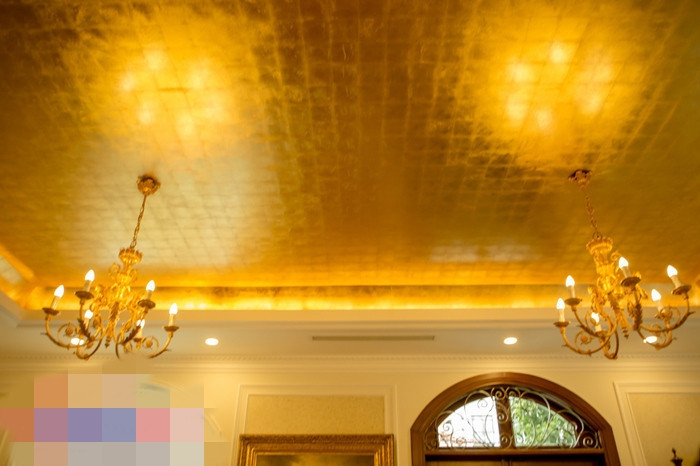 Nhiều chi tiết trong biệt thự "dát vàng" lộng lẫy. Ảnh: Vietnamnet