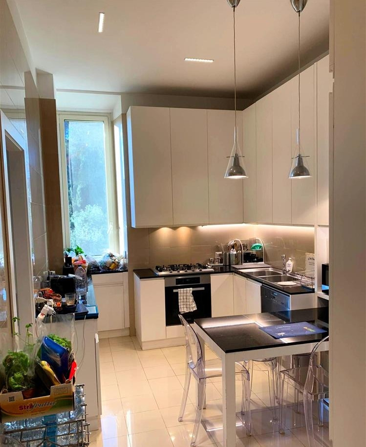 Căn hộ gồm 3 phòng ngủ, 2 ban công và khu bếp tiện nghi, rộng rãi. Ảnh: Vietnamnet