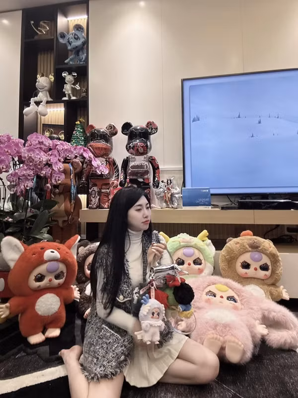 Mới đây, nam cầu thủ khiến khán giả ngã ngửa khi để lộ hình ảnh về căn penthouse tiền tỷ giữa lòng Hà Nội. Hình ảnh được em gái Văn Toàn chia sẻ trên mạng xã hội. Ảnh: FBNV