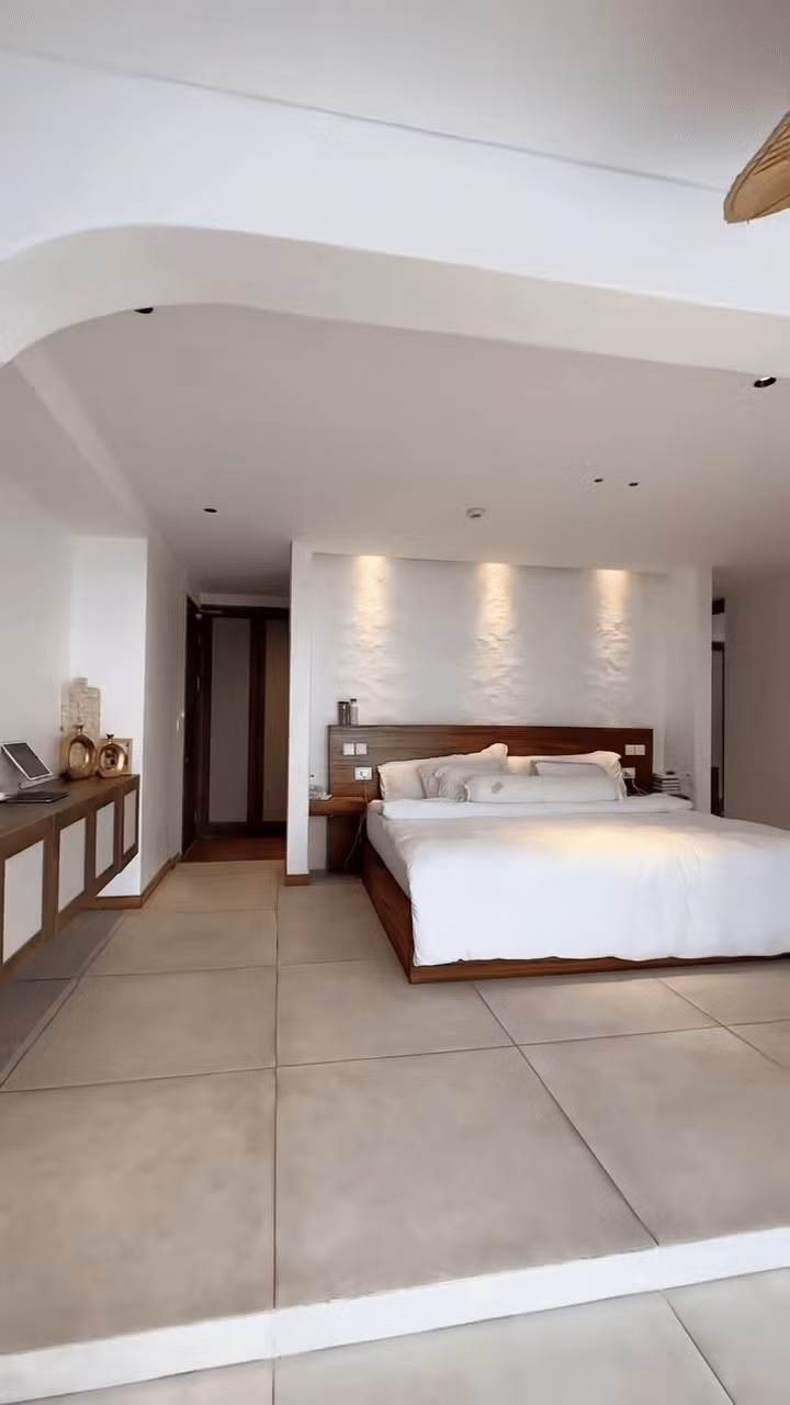 Phòng ngủ master của vợ chồng Kiều Anh có diện tích hơn 100m2. Ảnh chụp màn hình