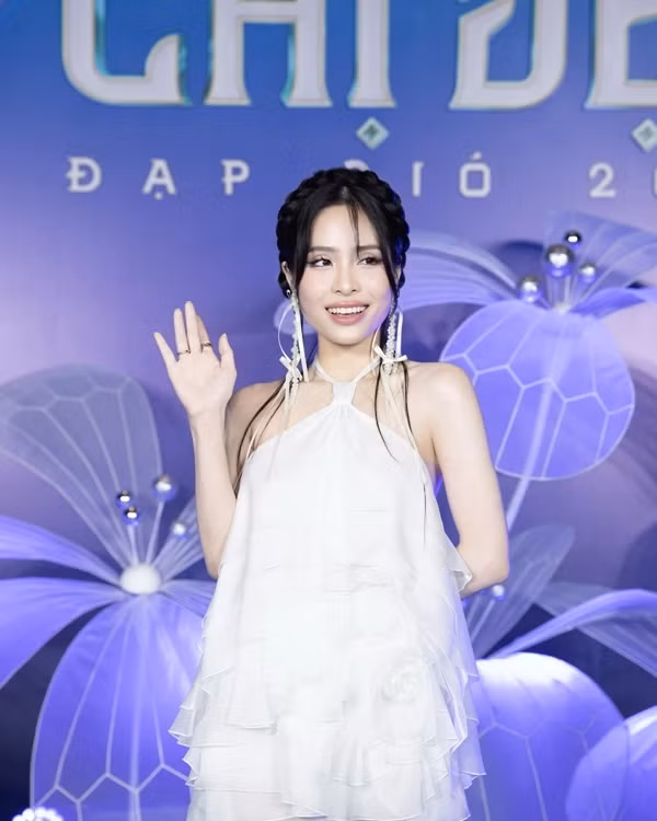 Cùng với Huyền Baby, ca nương Kiều Anh được xem là "phú bà" hot nhất trong chương trình Chị Đẹp Đạp Gió. Ảnh: VOV