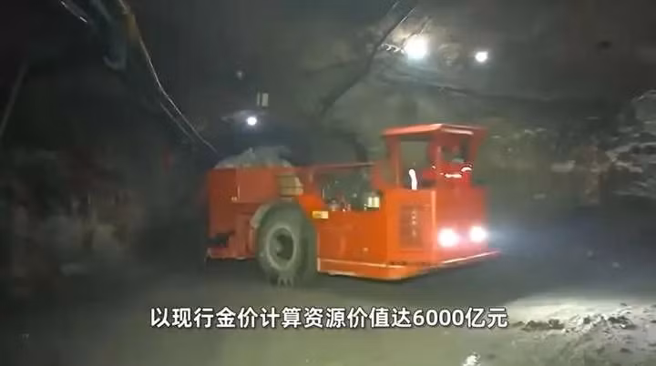 Tuy nhiên, vàng sâu trong lòng đất không dễ khai thác. Mặc dù mỏ có trữ lượng vàng hơn 1.000 tấn, nằm sâu gần 3 km dưới lòng đất, trữ lượng khá lớn nhưng việc khai thác cực kỳ khó khăn. Ảnh: Sohu