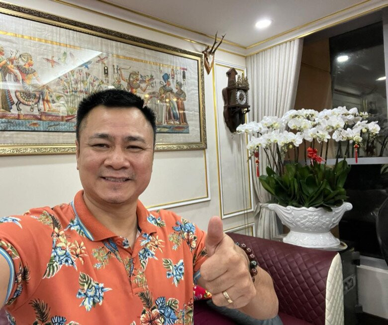 Dịp Tết năm ngoái, NSND Tự Long cũng chia sẻ nhiều chậu lan xinh xắn trong nhà. Ảnh: FBNV