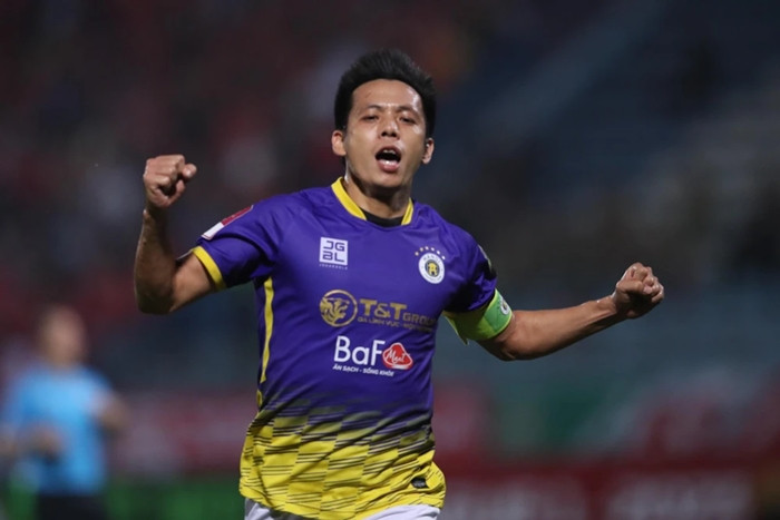 Hé lộ phí lót tay và mức lương khủng của Văn Quyết He lo phi lot tay va muc luong khung cua Van Quyet