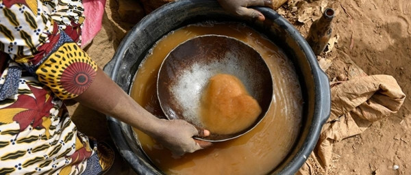 Khoảng 1/5 dân số tại Mali có nguồn thu nhập chính từ vàng. Ảnh: ISS Africa