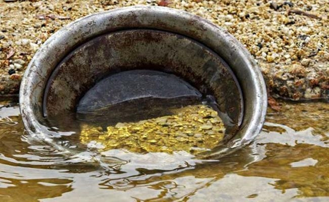 Dù có là chủ mỏ vàng nhưng giá lương thực tại đây còn đắt hơn vàng nên người Mali hiếm khi được “bữa cơm no đủ”. Ảnh: BBC