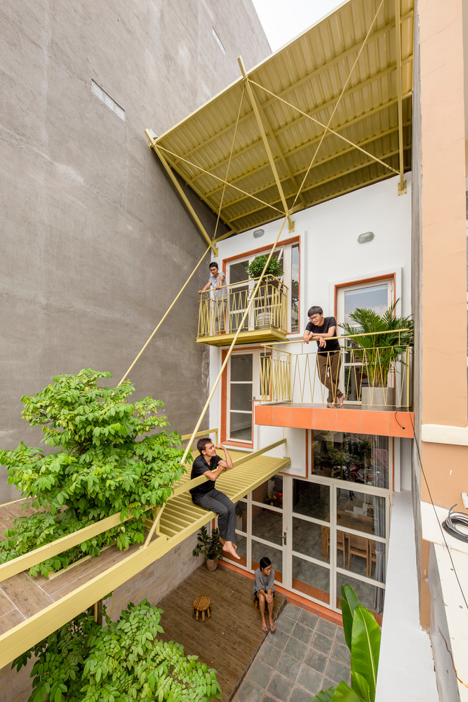 Chủ nhân là một gia đình nhỏ 3 người nên nhu cầu xây dựng không quá nhiều. Tuy nhiên, gia chủ chú trọng đến sự thông thoáng trong không gian nhà, đặc biệt không cần dùng đến điều hoà. Ảnh: Thiết Vũ