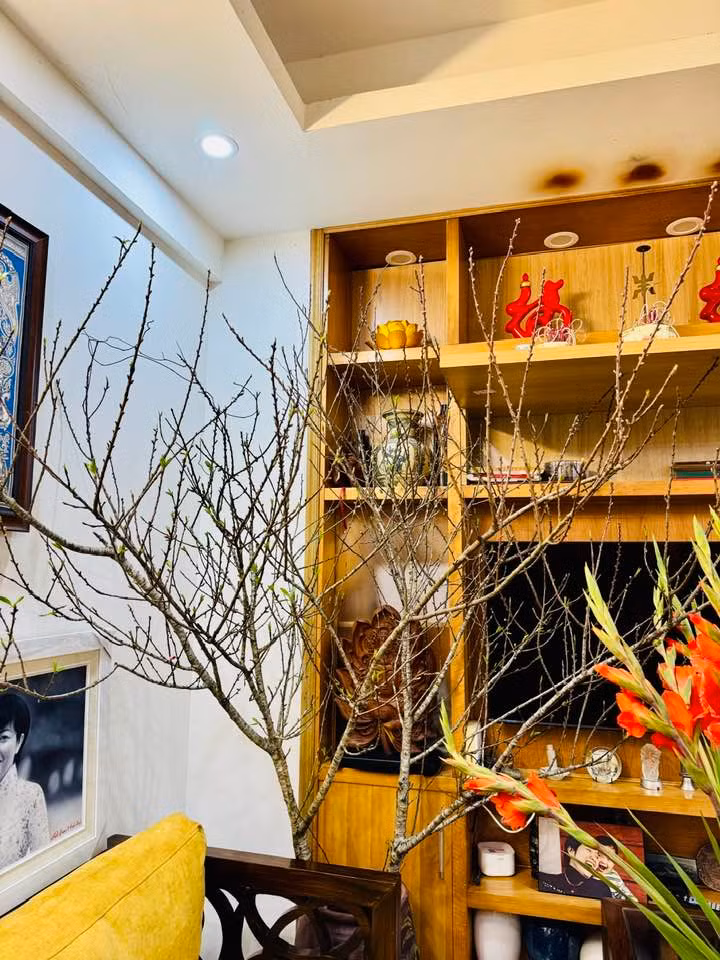 Nhiều năm qua, MC Thảo Vân sống cùng con trai trong căn hộ hơn 90m2 tại Hà Nội. Qua một số hình ảnh chia sẻ, có thể thấy căn hộ của MC Thảo Vân mang phong cách đơn giản nhưng vẫn sang trọng…Ảnh: FB Thảo Vân