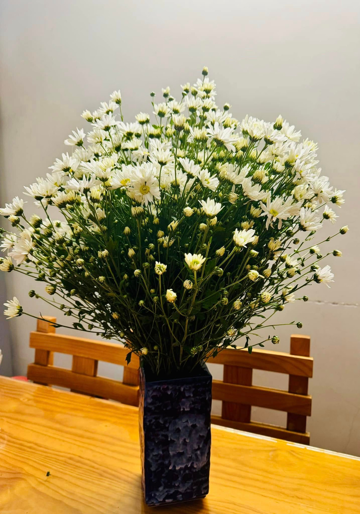 Nhà có hai mẹ con nên mọi thứ MC Thảo Vân bày biện cũng nhỏ xinh. Ảnh: FB Thảo Vân