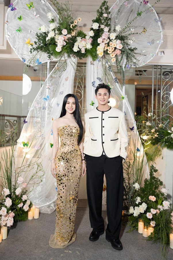 Sau 2 năm ly hôn chồng thiếu gia, Diệp Lâm Anh chính thức xác nhận được hẹn hò với một chàng trai kém tuổi. Ảnh: FBNV