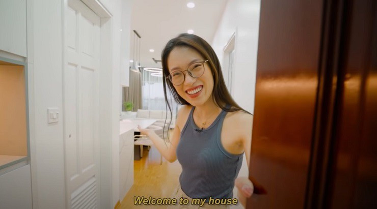 Năm 2022, Khánh Vy mua nhà riêng và đón bố mẹ lên Hà Nội ở cùng. Ảnh chụp màn hình