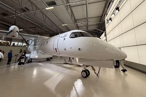 Heart X1 sử dụng động cơ chạy hoàn toàn bằng pin, loại bỏ khí thải CO2 trực tiếp. Ảnh: AeroTime