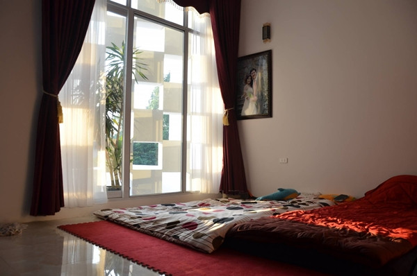 Phòng ngủ lãng mạn nhờ tầm nhìn ra bên ngoài. Ảnh: KTS Nguyễn Hiếu