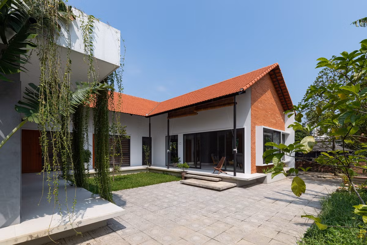 Thiết kế này giống như cách chúng ta luôn hướng về sự che chở từ gia đình và cội nguồn. Ảnh: Lê Trung