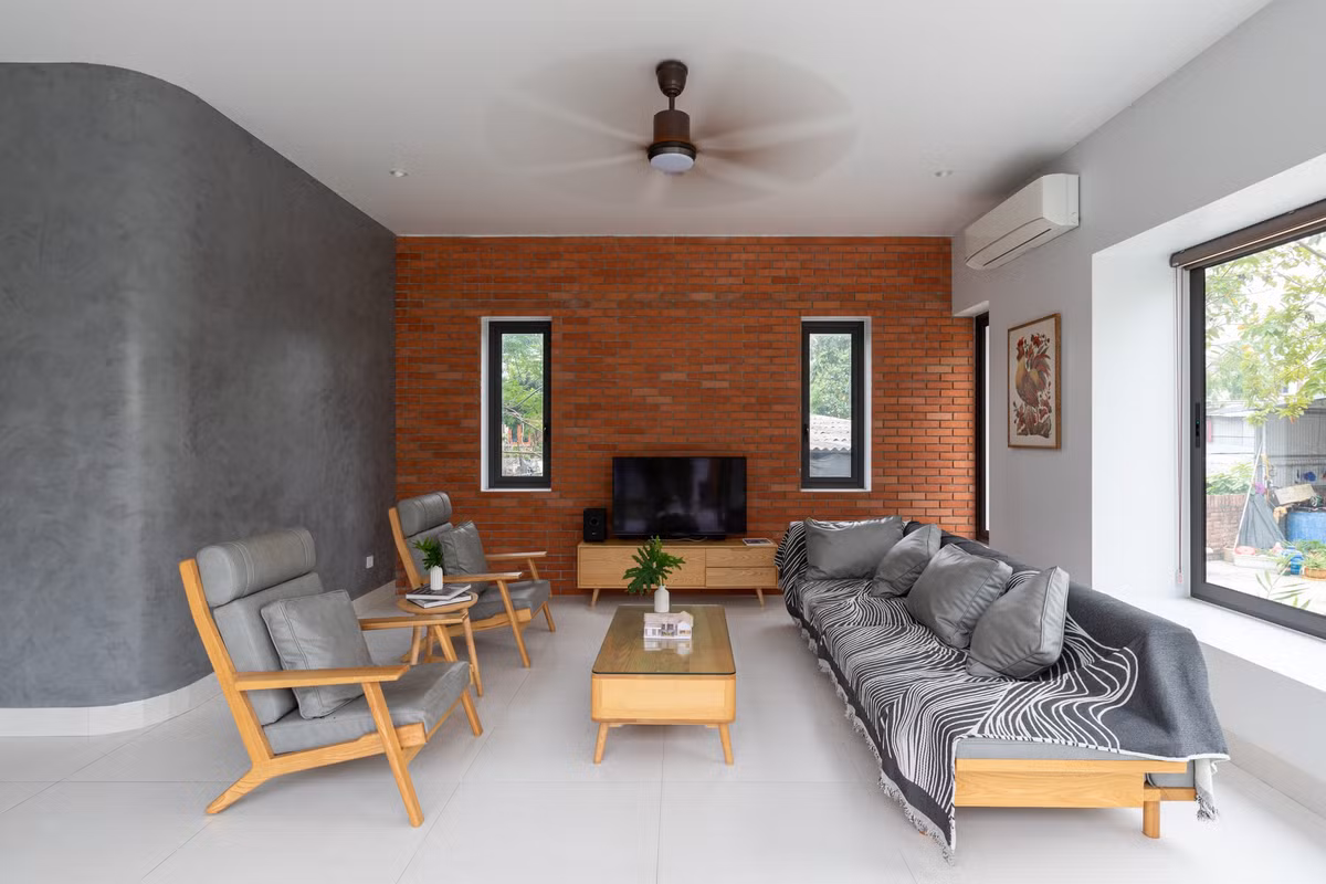 Nội thất bên trong được bố trí một cách vừa đủ, mang lại không khí thoáng đãng, yên bình. Ảnh: Lê Trung