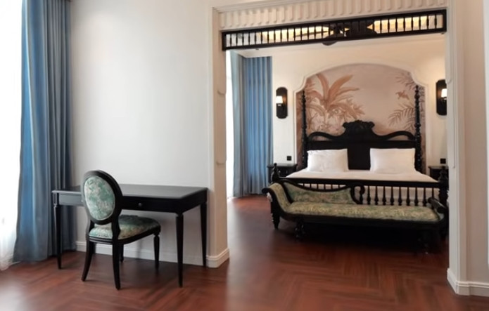 Tầng 3 gồm 2 phòng ngủ to, rộng không kém phòng ngủ master. Ảnh chụp màn hình NhaF