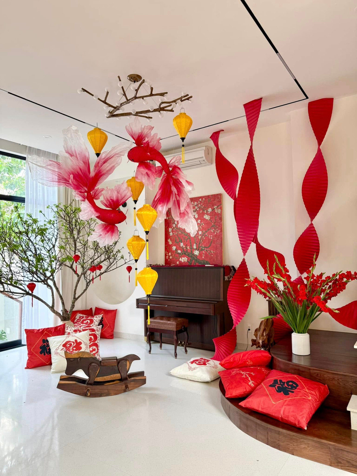 Năm nay, dù bận việc kinh doanh và chăm con, Vân Trang cũng không thay đổi thói quen này. Ảnh: FB Vân Trang