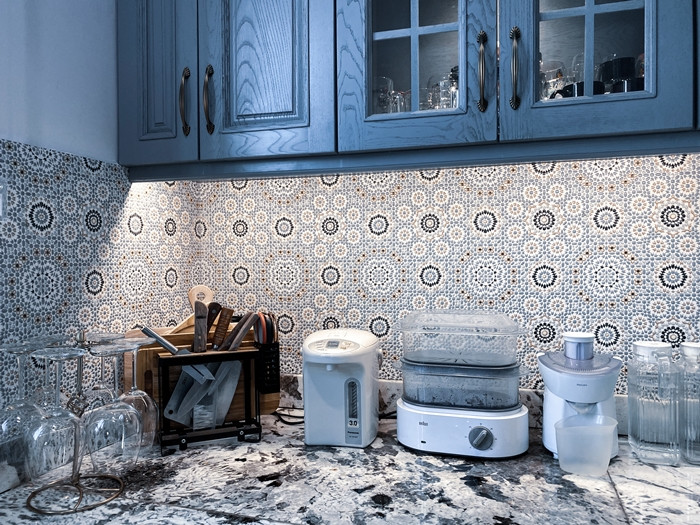 Đá vân hoa giúp căn bếp thêm phần sang trọng. Ảnh: Vietnamnnet