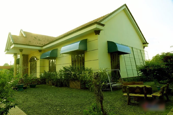 Căn nhà được bao phủ bởi nhiều cây xanh. Ảnh: Internet