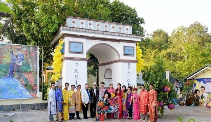 Trong lần thứ 10, MC Thanh Bạch và "bà trùm" Thuý Nga tổ chức đám cưới tại căn biệt thự rộng 10.000m2 của cả hai ở Long Thành, Đồng Nai. Ảnh: Vietnamnet