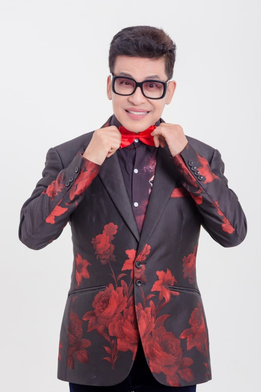  MC Thanh Bạch là một trong những gương mặt quen thuộc trên sóng truyền hình vào đầu những năm 2000 qua nhiều chương trình như Nốt nhạc vui, Ký ức vui vẻ, Gương mặt thân quen...Ảnh: FBNV