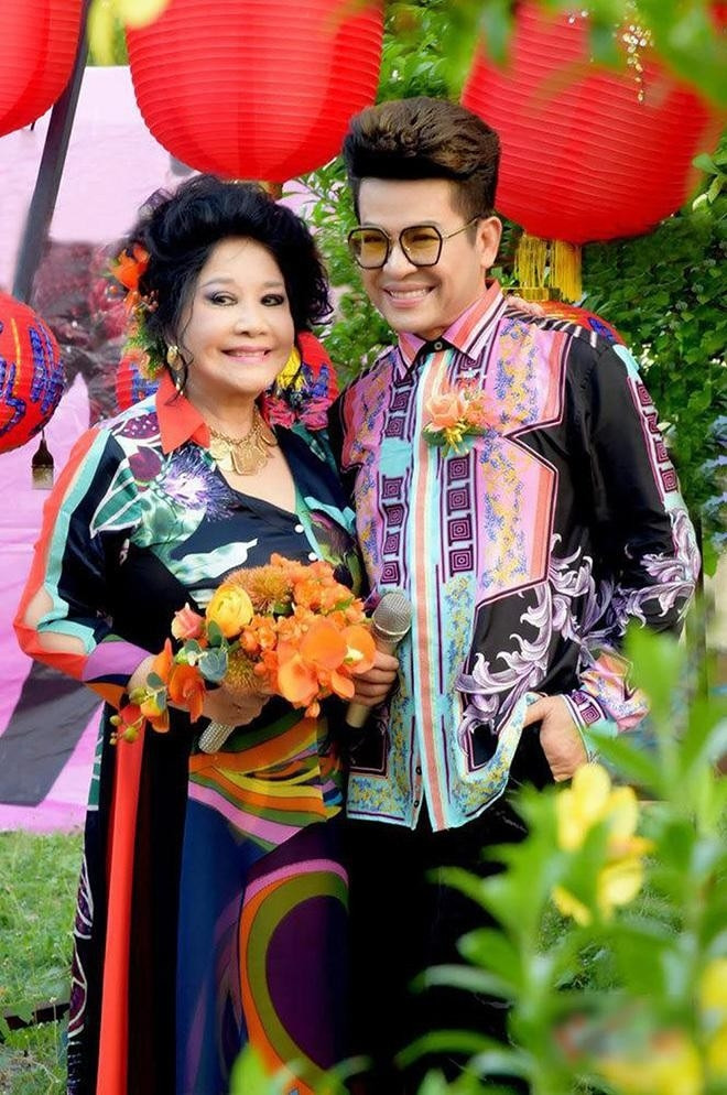 Bên cạnh đó, MC Thanh Bạch còn thu hút sự chú ý khi tổ chứ đám cưới đến 10 lần bà trùm Thúy Nga, lần nào cũng rất hoành tráng, rình rang. Ảnh: Baophapluat