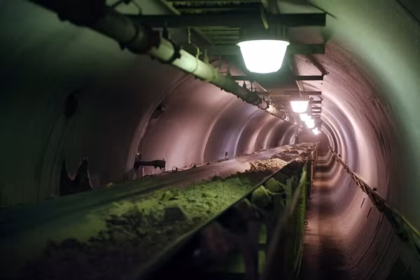 Sản lượng vàng của Kupol từng đạt đỉnh hơn 500.000 ounce mỗi năm, biến nó trở thành một trong những mỏ vàng quan trọng của Nga. Ảnh: Wired