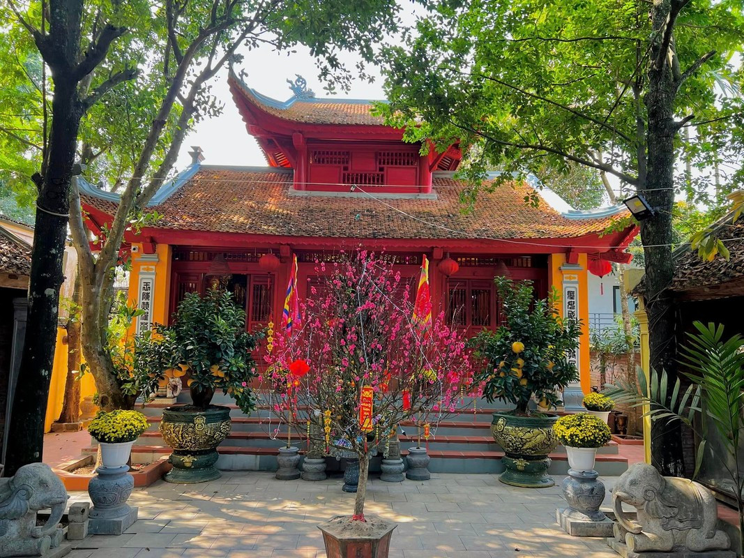 Trong khi đó, Thiên Trường Vọng Phủ ở Thạch Thất (Hà Nội) được xây dựng trên mảnh đất rộng khoảng 1.000m2. Ảnh: FBNV