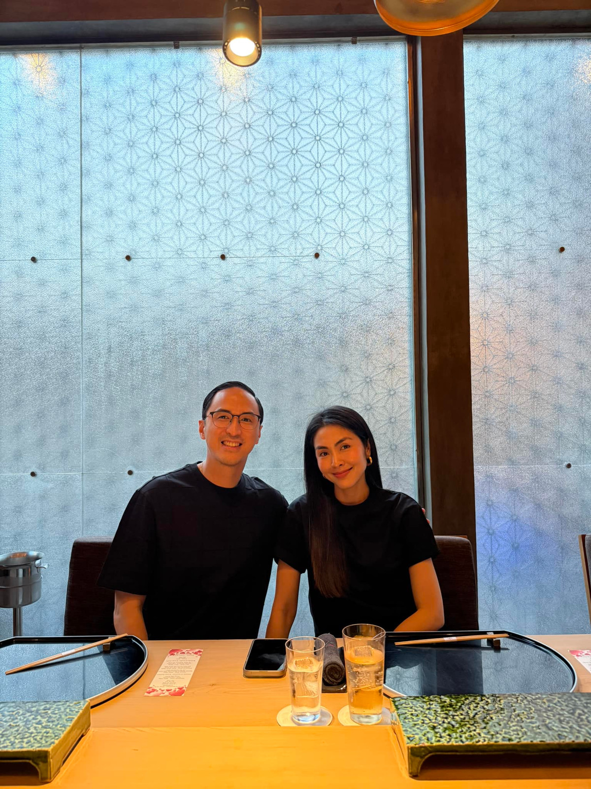 Mới đây, Tăng Thanh Hà đăng ảnh bên ông xã Louis Nguyễn để đánh dấu cột mốc 16 năm bên nhau. Với nữ diễn viên, ông xã là người bạn tốt nhất và điểm tựa trong suốt những năm qua. Ảnh: FB Tang Thanh Ha