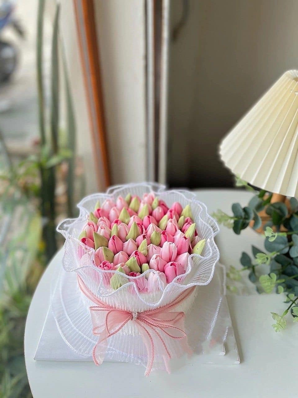 Quà 8/3: Hoa bánh kem tulip, hoa dâu tây lên ngôi - Hình 3 Qua 8/3: Hoa banh kem tulip, hoa dau tay len ngoi-Hinh-3