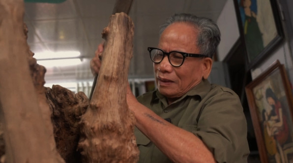 Nhà điêu khắc Lê Duy Ứng: Ký ức sống mãi qua nghệ thuật - Hình 2 Nha dieu khac Le Duy Ung: Ky uc song mai qua nghe thuat-Hinh-2