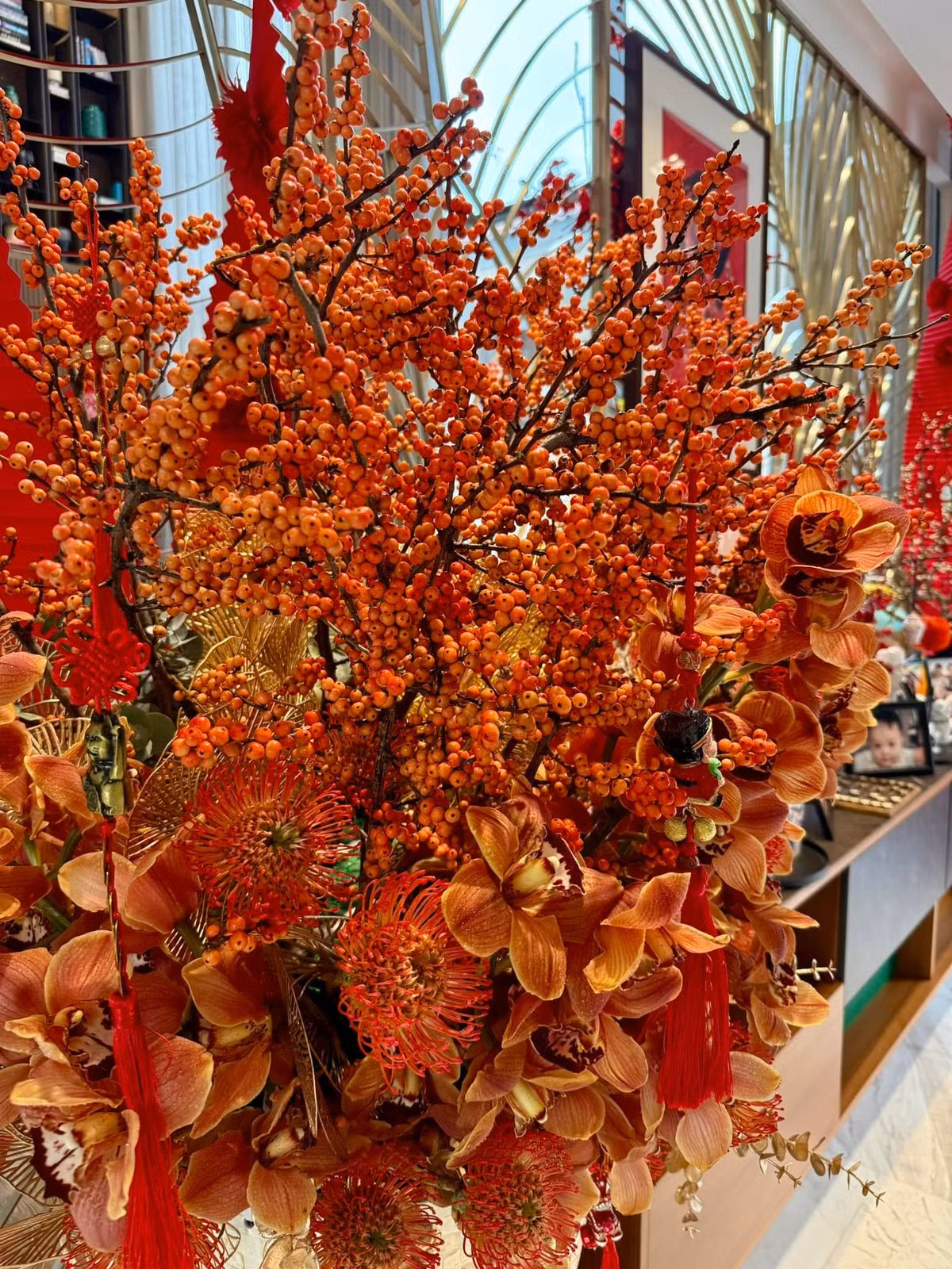 Biệt thự của Cường Đô La - Đàm Thu Trang được trang trí với nhiều hoa tươi. Ảnh: FB Đàm Thu Trang