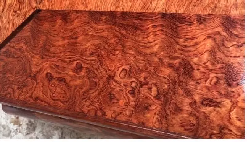 Trước những năm 2000, gỗ trắc đỏ dù được đánh giá là một loại gỗ tốt nhưng vẫn chưa thực sự nổi bật về giá trị kinh tế. Ảnh: Dogothienphu