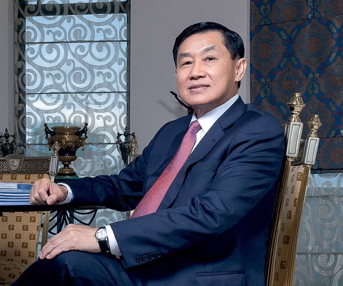 Sau 40 năm kể từ lần đầu về nước, tỷ phú Johnathan Hạnh Nguyễn đã tạo dựng nên “đế chế” kinh doanh đa quốc gia Tập đoàn Liên Thái Bình Dương - Imex Pan Pacific Group (IPPG) với hàng chục công ty thành viên và công ty liên doanh. Ảnh: Forbes