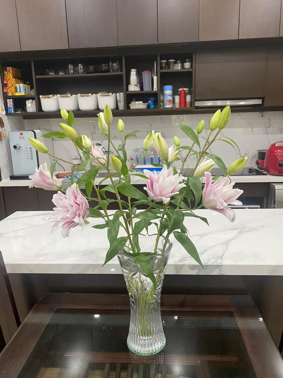 Không gian phòng bếp hiện đại. Ảnh: FBNV